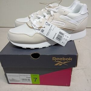 NEW Reebok Ultra Flash Cream Classic Sneakers Retro Design Size 7
